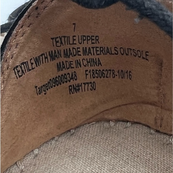 Mossimo Supply Co Black Suede Espadrille Closed Toe Shoes Size 7 Women’s - Picture 4 of 10